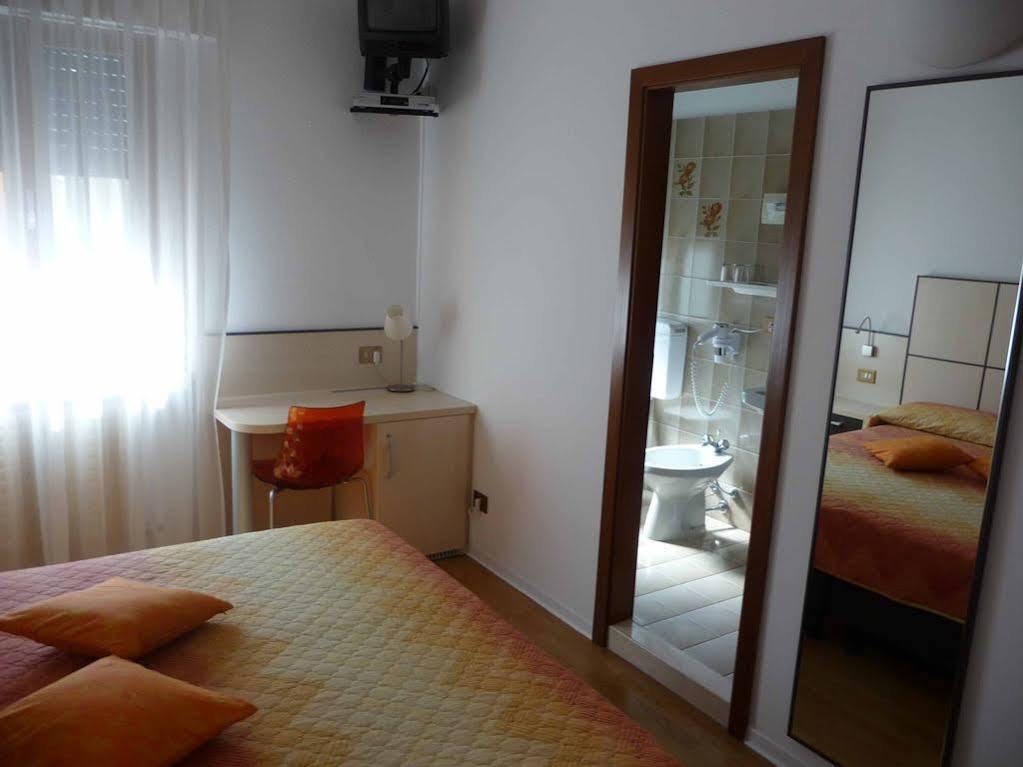 Albergo Aurora Malcesine Buitenkant foto